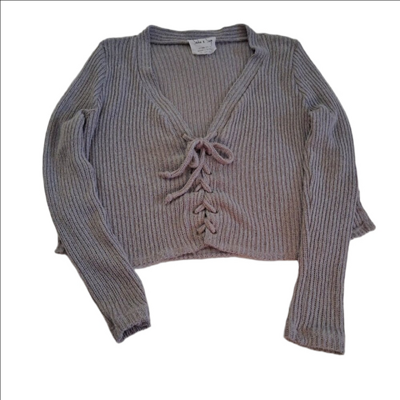 Sadie & Sage Women's Size Medium Gray Light Knit Tie Front Cropped Sweater - Picture 4 of 12